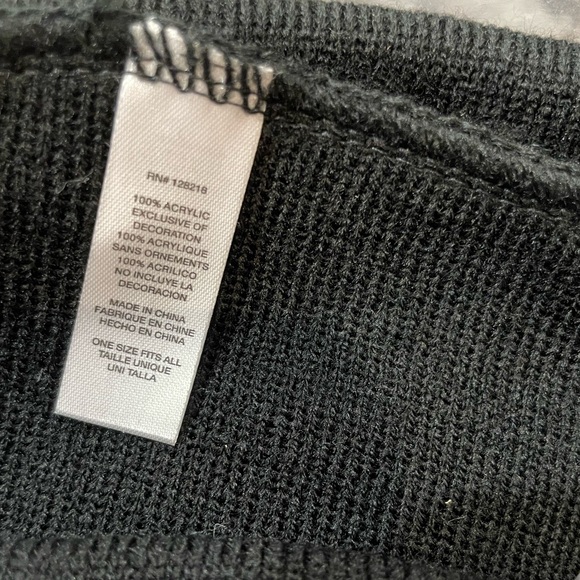 Brand New Official Acura Scarf and Hat Set - Picture 4 of 4